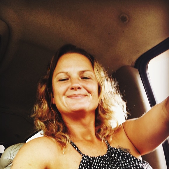 Meet your Posher, Jessica - Picture 1 of 1